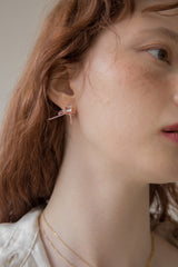 クリスタルウィズリボンタイピアス/Crystal with ribbon tie earring (3colors)