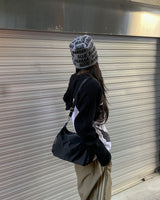 クロップフードニット