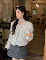 リップウールオフショルダーVネックニット + タイセット