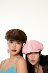 VELVET NEWSBOY CAP / BROWN