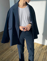 シンプルUネックTシャツ