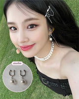 Horse Shoe and Pearl Piercing (Medium) - Silver Color