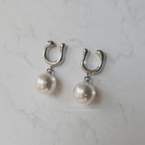 Horse Shoe and Pearl Piercing (Medium) - Silver Color
