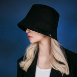 Label drop over fit bucket hat BLACK