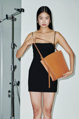 ハープハーフショルダーバッグ / harp-half shoulder bag_camel