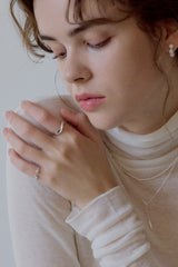 Curve Pearl Earrings