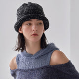 VA Square Longlabel Rollup Beanie / Black