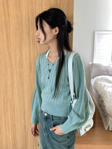 ハイニーリブドVネックセミクロップロングスリーブニット