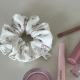 SPRING FLOWER SCRUNCHIE