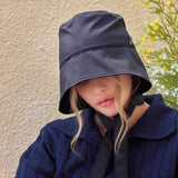 Stud logo strap bonnet hat Black
