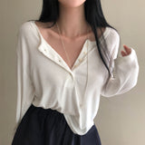 リブドボタンラウンドTシャツ