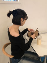 ドレープフェミニンショルダーコルギニット