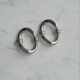 [Aespa Winter, Karina Piercing] Knotted Oval Ring Piercing - Silver Color