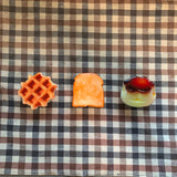 ブレッドスマホグリップ/Bread girptok