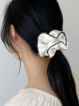 oar Jenne Satin Scrunchie [White]