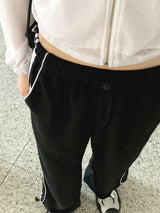 ノイブダブルライントラックインスィジョンストリングツーウェイジョガーパンツ / Nove two-line track incision string two-way jogger pants