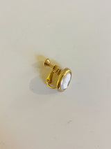 Vintage Mood Cameo petit Earring non-piercing Clip [Cream]