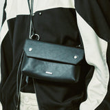 パイピンレザーストラップフラップバッグ＆ユティリティキーリング / piping leather strap flap bag & utility key ring black