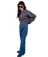 エンボスクロップドスウェット / Emboss Cropped Sweat-CHARCOAL