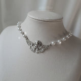 [VIVIZ Eunha, KISS OF LIFE Julie Necklace] Baroque Angel Pearl Choker Necklace - Silver Color