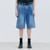 ウォッシュデニムバルミューダパンツ / 2 TUCK WASHED DENIM BERMUDA PANTS BLUE