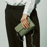 パイピンレザーストラップフラップバッグ＆ユティリティキーリング / piping leather strap flap bag & utility key ring basil