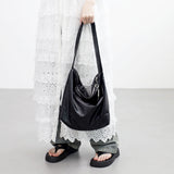 Flan Glossy Leather Hobabag