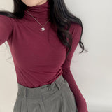 サムホールスリーブタートルネックTシャツ / Thumbhole Sleeve Turtleneck T-Shirt