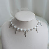 サンダーラプソディーパールチョーカーネックレス / Thunder Rhapsody Pearl Choker Necklace - Silver Color