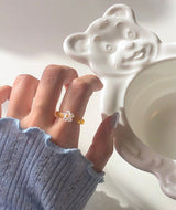 デイジーフラワーアクリリックリング (2 Colors)