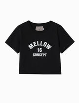 W05 ブラックコンセプトクロップTシャツ
