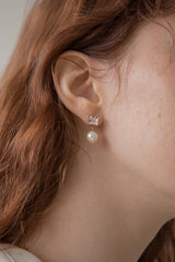 ピンククリスタルアンドパールドロップピアス/Pink crystal and pearl drop earring