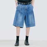 ウォッシュデニムバルミューダパンツ / 2 TUCK WASHED DENIM BERMUDA PANTS BLUE