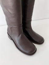 Simple round long boots