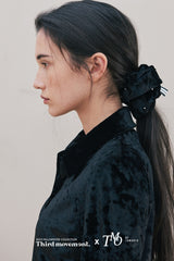Velvet Dot Scrunchie (Black)
