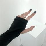 FINGER HOLE HIGH NECK T-SHIRT