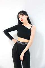 チェーンオフショルダークロップT/TOP(7002) Chain Off Shoulder Crop Tee