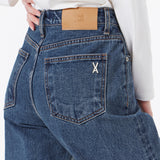 Womans Signature Stud Straight Fit Denim Pants Indigo