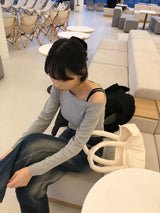 Funny diagonal slim off-shoulder T 
