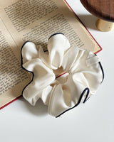 oar Jenne Satin Scrunchie [White]