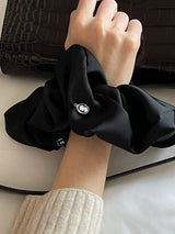  oar Cameo Satin drop Wide Scrunchie [Black]