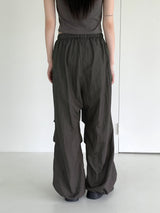 メトムレッグシャーリングバスロックナイロンツーウェイジョガーパンツ/ Methom Leg Shirring Baslock Nylon Two Way Jogger Pants