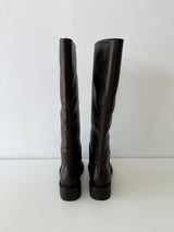 Simple round long boots
