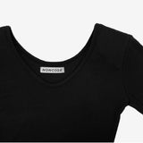 [NONCODE] Cora Pad V-neck T-shirt