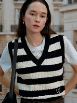 V NECK CABLE KNIT VEST BK+IV
