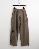 チャレンジピグメントレタリングワイドコットントレーニングパンツ / Challenges Pigment Lettering Wide Cotton Training Pants