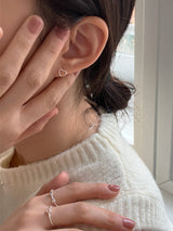 [92.5silver] line heart earrings