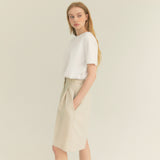ツーボタンワンタックベルミューダパンツ / Two-Button One Tuck Bermuda Pants (Ivory)