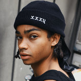 シグネチャーレタリングビーニー/SIGNATURE LETTERING BEANIE-BLACK