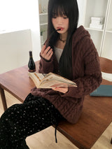Hika ボクシーツイストフードワンピースニットジップアップ